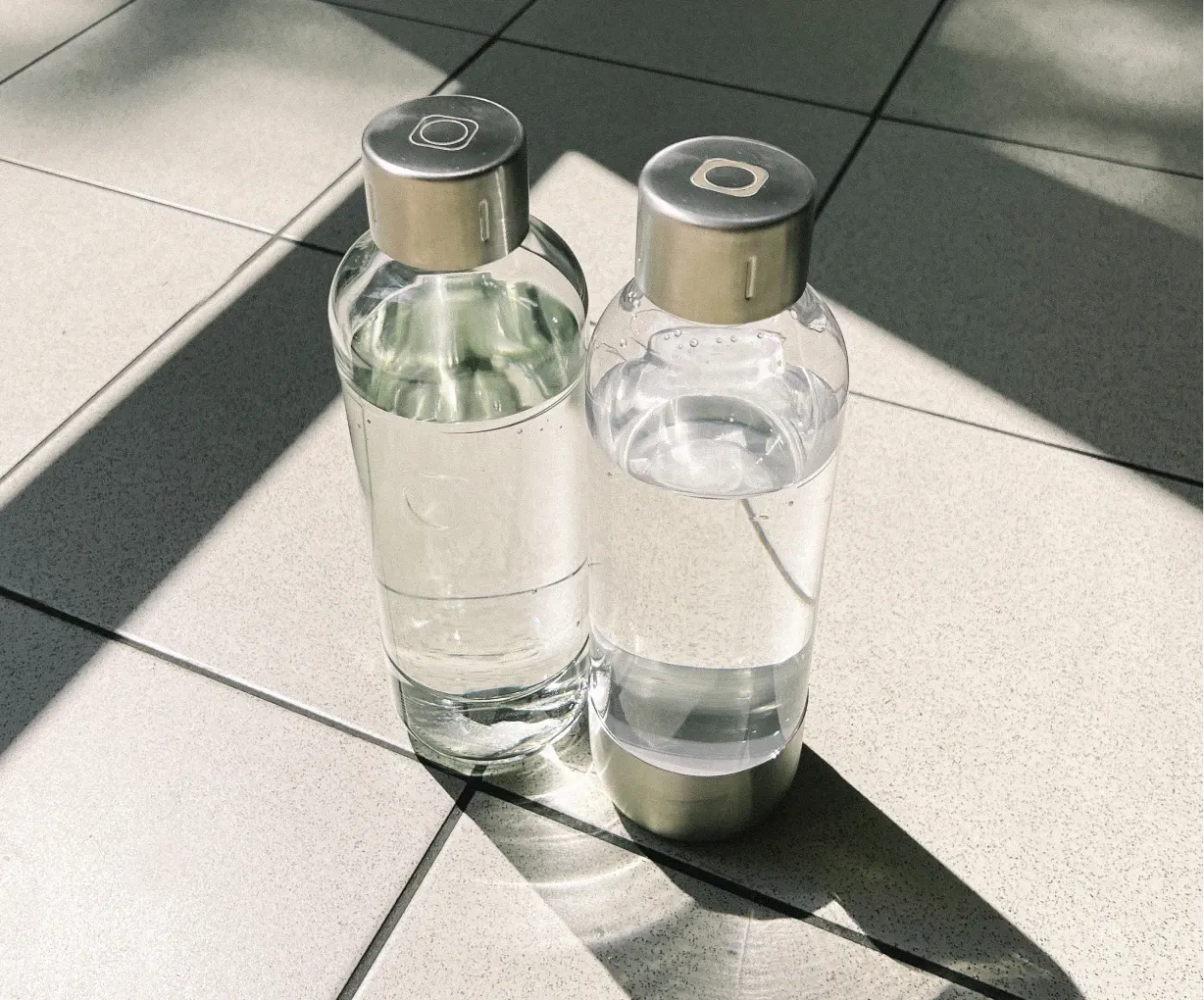 Mitte-Flasche aus Glas